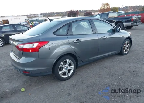 2013 Ford Focus Se z USA, uszkodzony, nr VIN 1FADP3F22DL309776